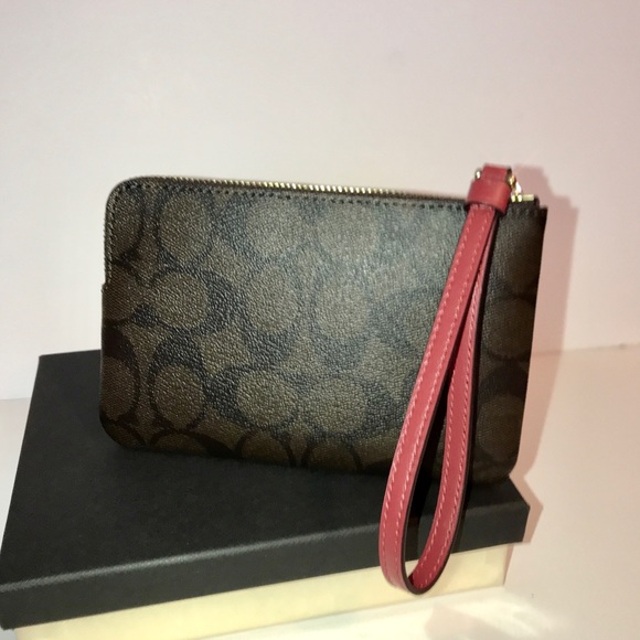 Coach Signature Wristlet w/Corner Zip - NWT - Picture 5 of 8